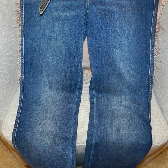 White House Black Market Everyday Soft EHR Belted Skinny Flare Jeans Size 2 - Picture 4 of 11